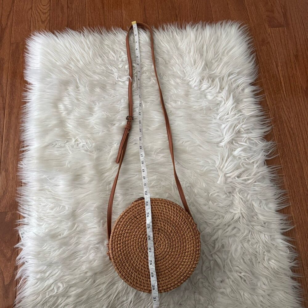 Round Rattan Wicker Woven Purse Crossbody Floral Lined Boho Cottage Core 8x3 Bag - Picture 11 of 11